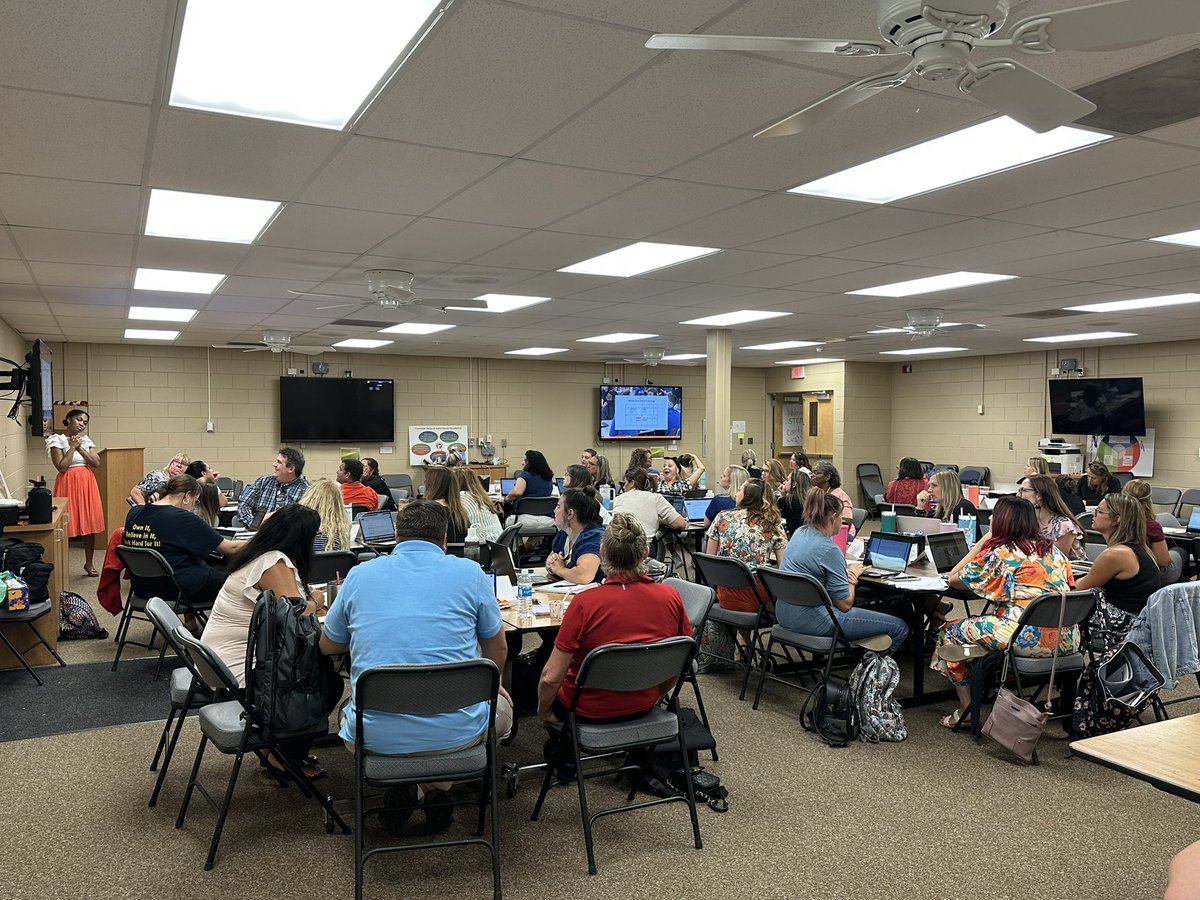 SarahKSvendsen's tweet image. Today we welcomed STEM coaches to the 23-24 school year. A special thank you to @eureka_math for facilitating our Lead session around Eureka Math2 Florida BEST Edition. An exciting year of student learning is ahead of us! #PascoMath @leadlearnpasco