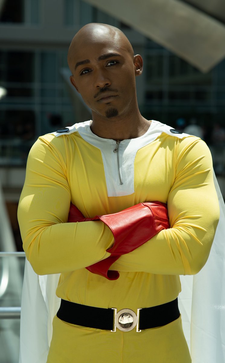 InfernoOmni's tweet photo. Omni x One Punch Man ✊🏾! My second cosplay ever! What you guys think? https://t.co/vMJRJ5D55P
