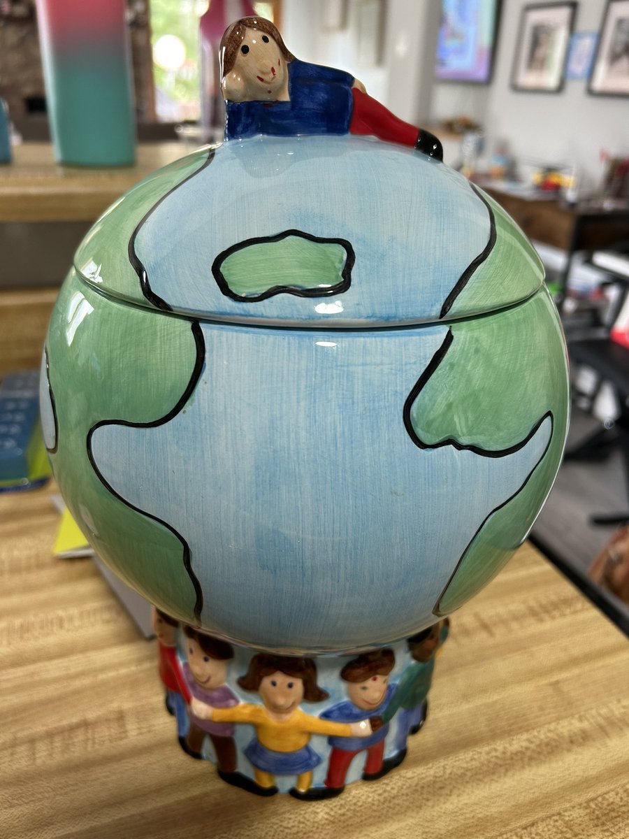 mrs_janusz's tweet photo. #newmexicoedu #aspenpride #elemprincipal https://t.co/X1qgJCZDvO