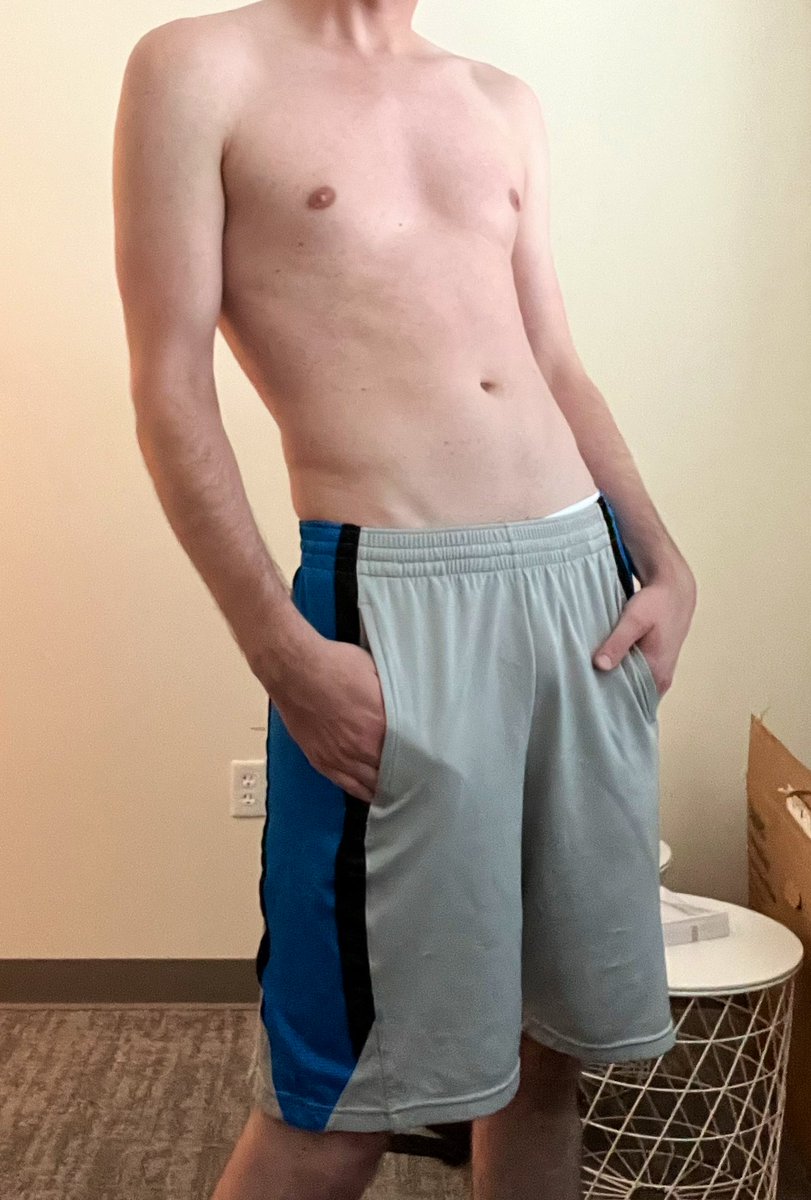 paddedwolfram's tweet photo. Feeling like I’m starting to look more toned* and only dropped 3 pounds :3 

*directly after the gym with abs tensed https://t.co/A5YPRFjPk4