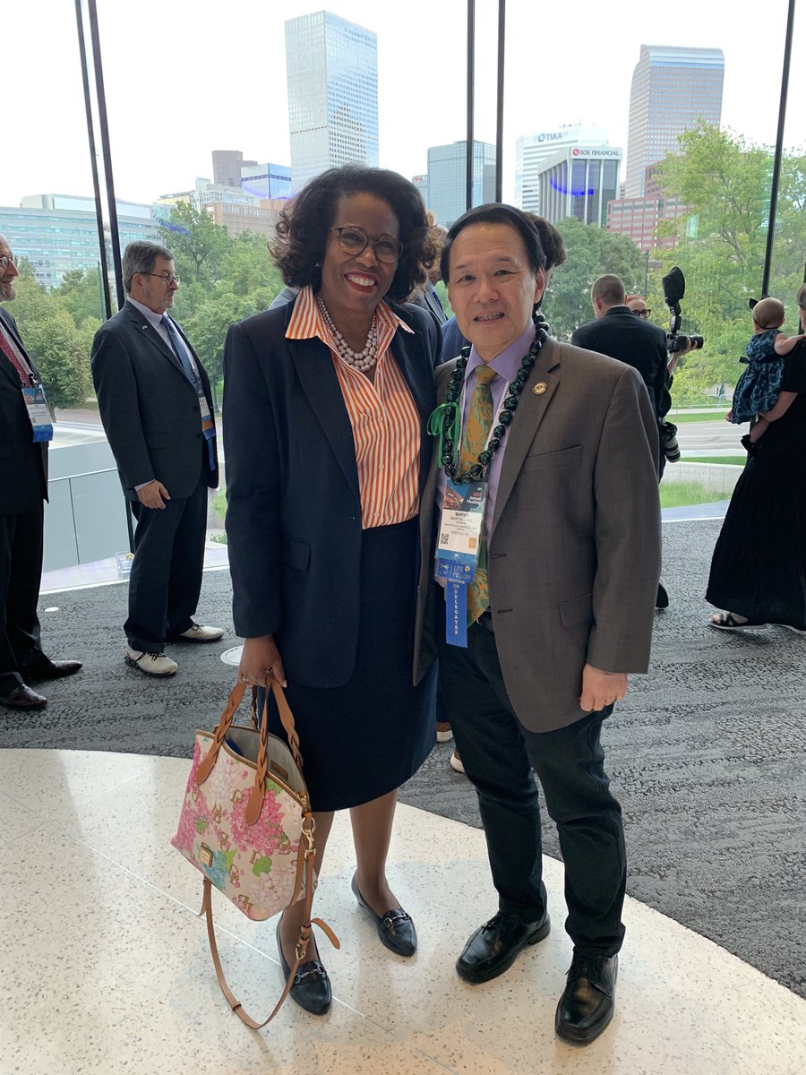 Nancecy's tweet photo. Meet Marvin S. C. Dang, the 1st Asian American Officer of the @ABAesq As Marvin said at the @NAPABA reception in his honor “I am the first to shatter the bamboo ceiling but I will not be the last.” I assured Secretary Dang that @UARKLaw stands with and for him. #ceilingshattered https://t.co/IaDK8j5fEr
