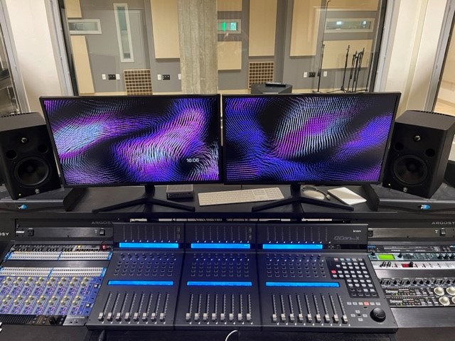 We're offering our Audio Signal Routing classes four times this month, including Friday at 2:00 and 3:30. Learn to use mics, preamps, interfaces and control surfaces to route an audio signal into Pro Tools for recording and mixing.
ocls.info/classes-events…