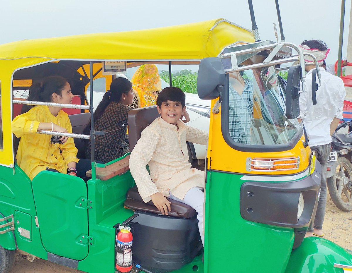 NaredaAbhishek's tweet photo. विश्व आदिवासी दिवस मनाने के लिए मीणा हाईकोर्ट की ओर चलें.... https://t.co/nmW0eyIL4J