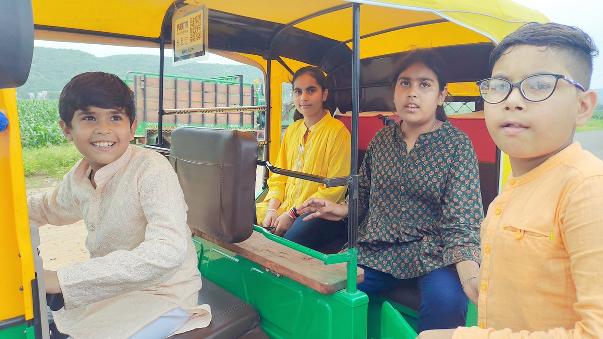 NaredaAbhishek's tweet photo. विश्व आदिवासी दिवस मनाने के लिए मीणा हाईकोर्ट की ओर चलें.... https://t.co/nmW0eyIL4J