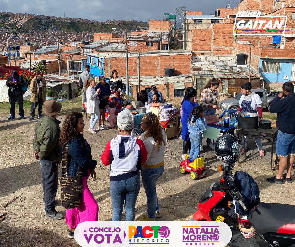 nataliamoreno_p's tweet photo. La realidad social y económica de los territorios debe ser el centro de las propuestas de un gobierno alternativo en #Suacha. 🇵🇱
¡Los procesos sociales y comunitarios también construyen propuestas de ciudad!👫🫂 https://t.co/hASCeprwgg