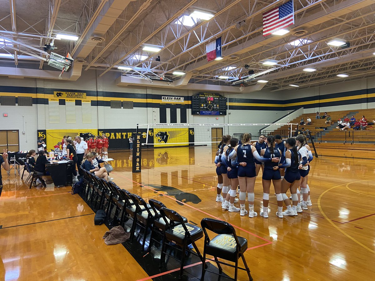 KleinOakVB's tweet photo. It was a great day for some volleyball! KOVB varsity lost in 4 sets in both matches today. Thank you to @clementsvball and @CoachBrewer9 for coming out! Good luck to you both this season! https://t.co/TAkV8Cd9mX