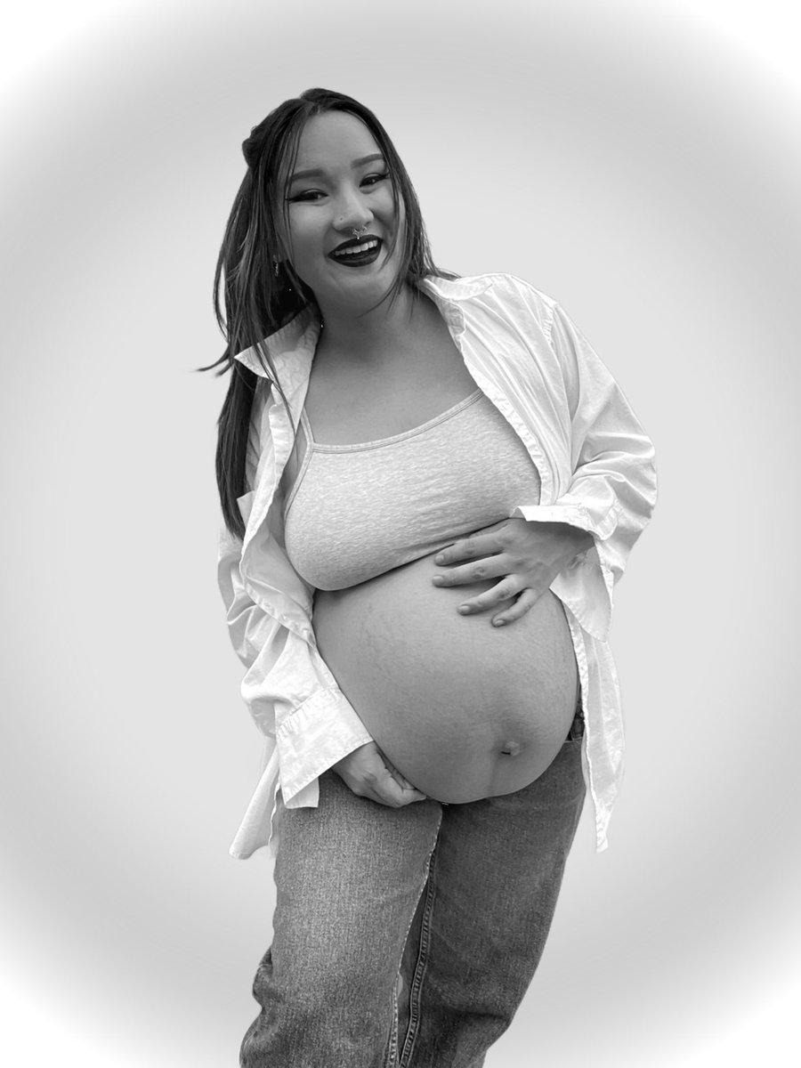carson_davis0's tweet photo. Being a mom has always been one of my biggest goals in life &amp; now I'm blessed to be a mommy of 2. So excited to welcome my 2nd little girl here real soon. 🤍 https://t.co/OjPyqrzEnU