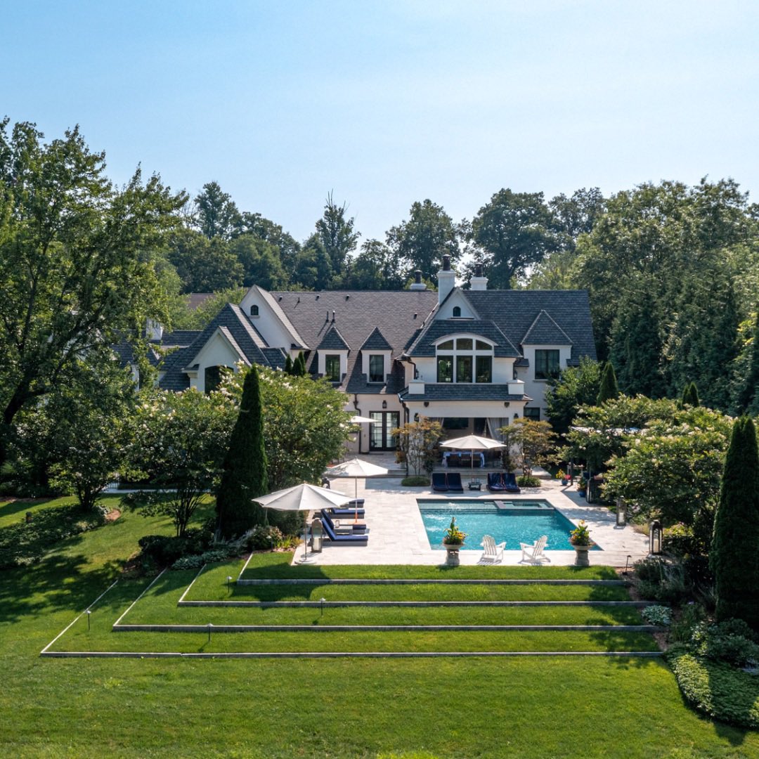 TheAdamoGroupNJ's tweet photo. Old Tappan Mansion for sale https://t.co/cLCEggKQmW