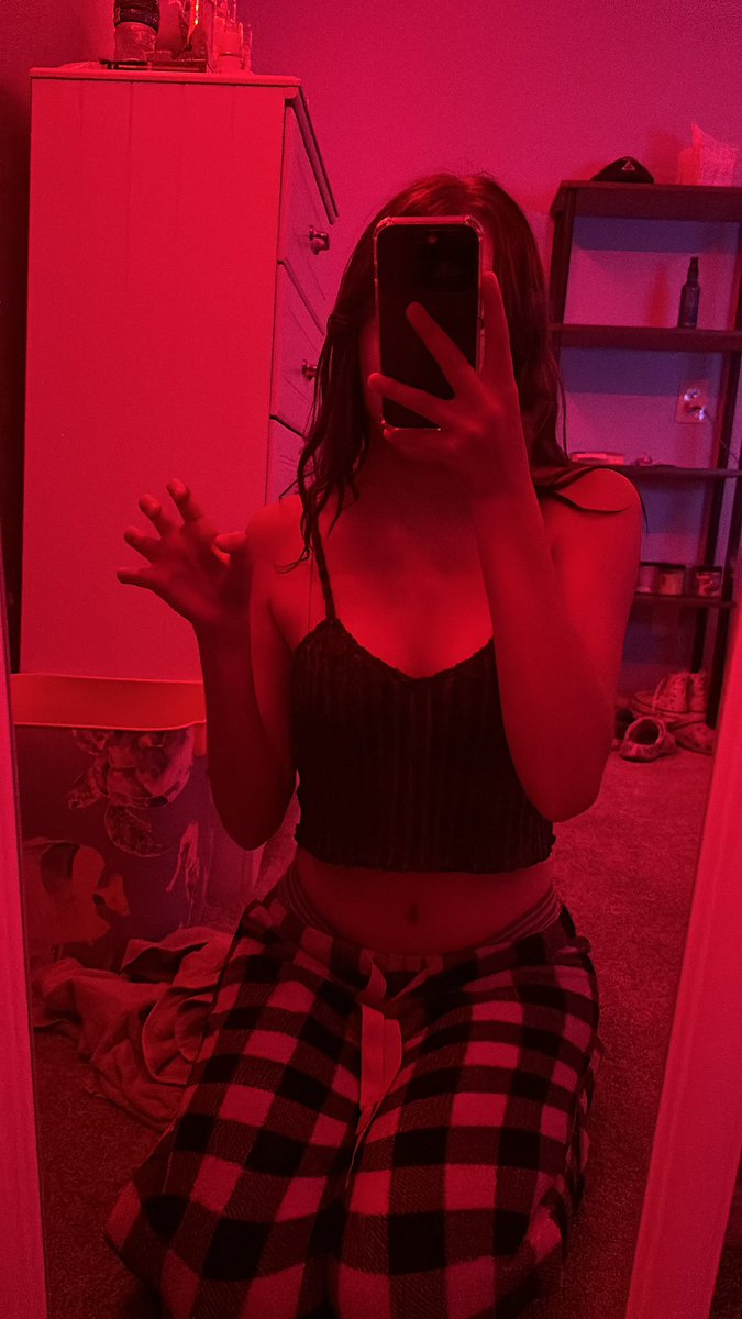 cherricinnamoni's tweet photo. hii, new to nsfw twitter!
• call me rae
• 19
• switch, mostly dom
• she/they💋 https://t.co/34FTZ6Y8pr