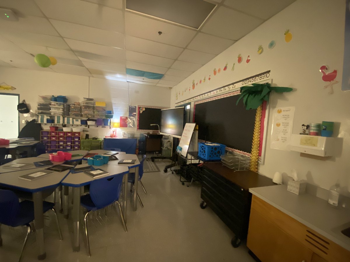 MsGriffith7's tweet photo. I truly believe that students need a welcoming, calm space that they love. I love creating these environments for my students. @JCPSZone2 @JcpsSel https://t.co/EOf4OFB83s