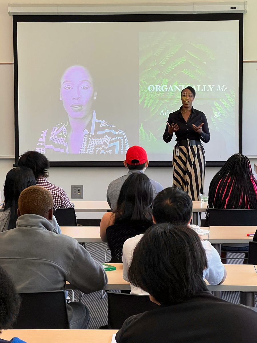 VickLopezS's tweet photo. Day 2 - @PortlandCC President @AdrienBennings inspired &amp; motivated the students by sharing her story of perseverance, dedication &amp; grit. https://t.co/JHSS56DMsX