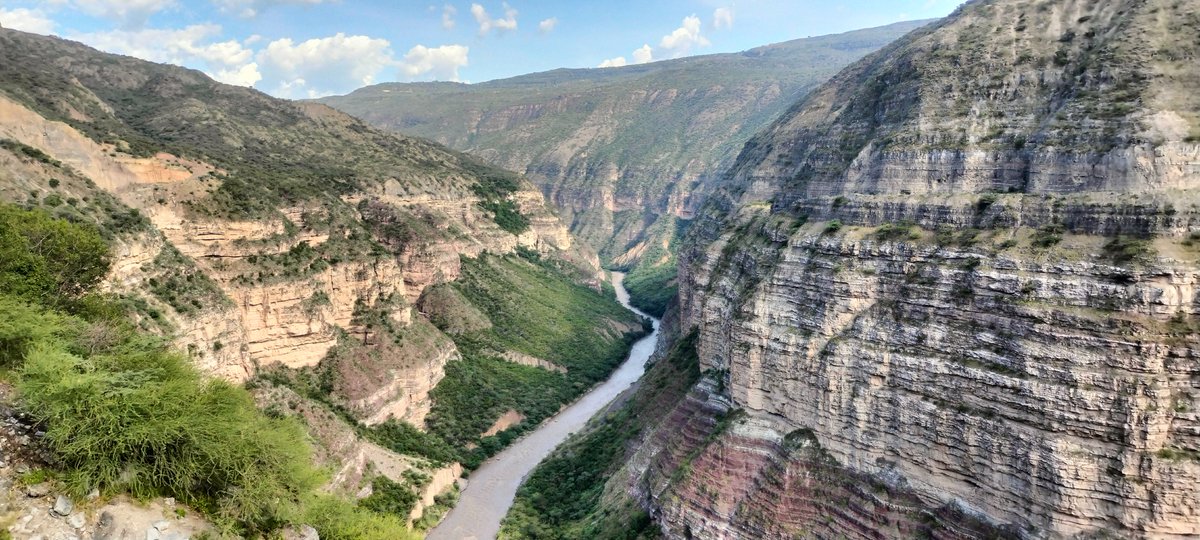El Cañón del Chicamocha podría ser uno de los sitios de patrimonio geológico más importantes del mundo. 🤩

Abrimos este 🧵 para contarles más…