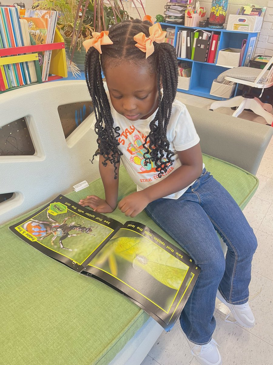 We’ve already got some rockstar readers in our classroom this year!   
📚📚📚
Independent reading on Week 4, what?? 

#PtownElem #Kinder #readingtoself