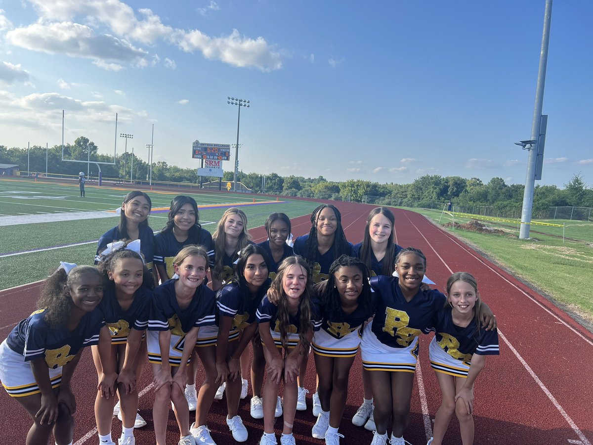 RSMSCheer22's tweet photo. Let’s go Knights!!! https://t.co/n1Ebm53TTD