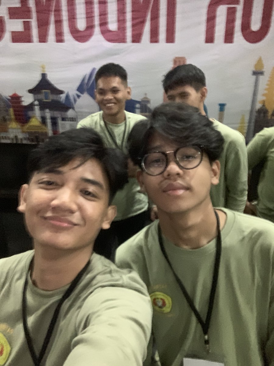 thiselguys's tweet photo. SIAPA KITA? UPNVJ! gilasii univ gue arghhh cinta bgt https://t.co/JY1dFLFBRk