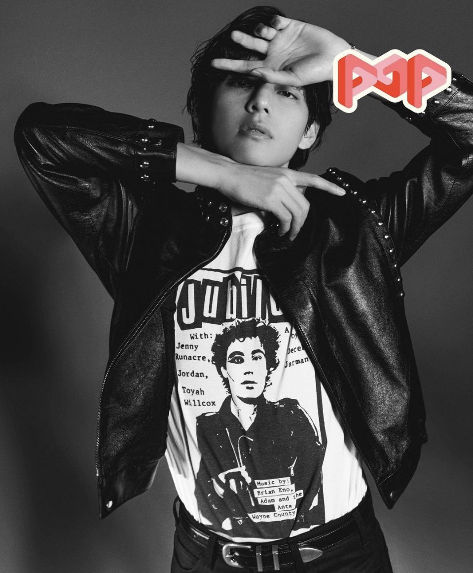 taehyvngpics's tweet photo. V FOR POP MAG
TAEHYUNG FOR POP MAG https://t.co/Z0ydUsAYEj