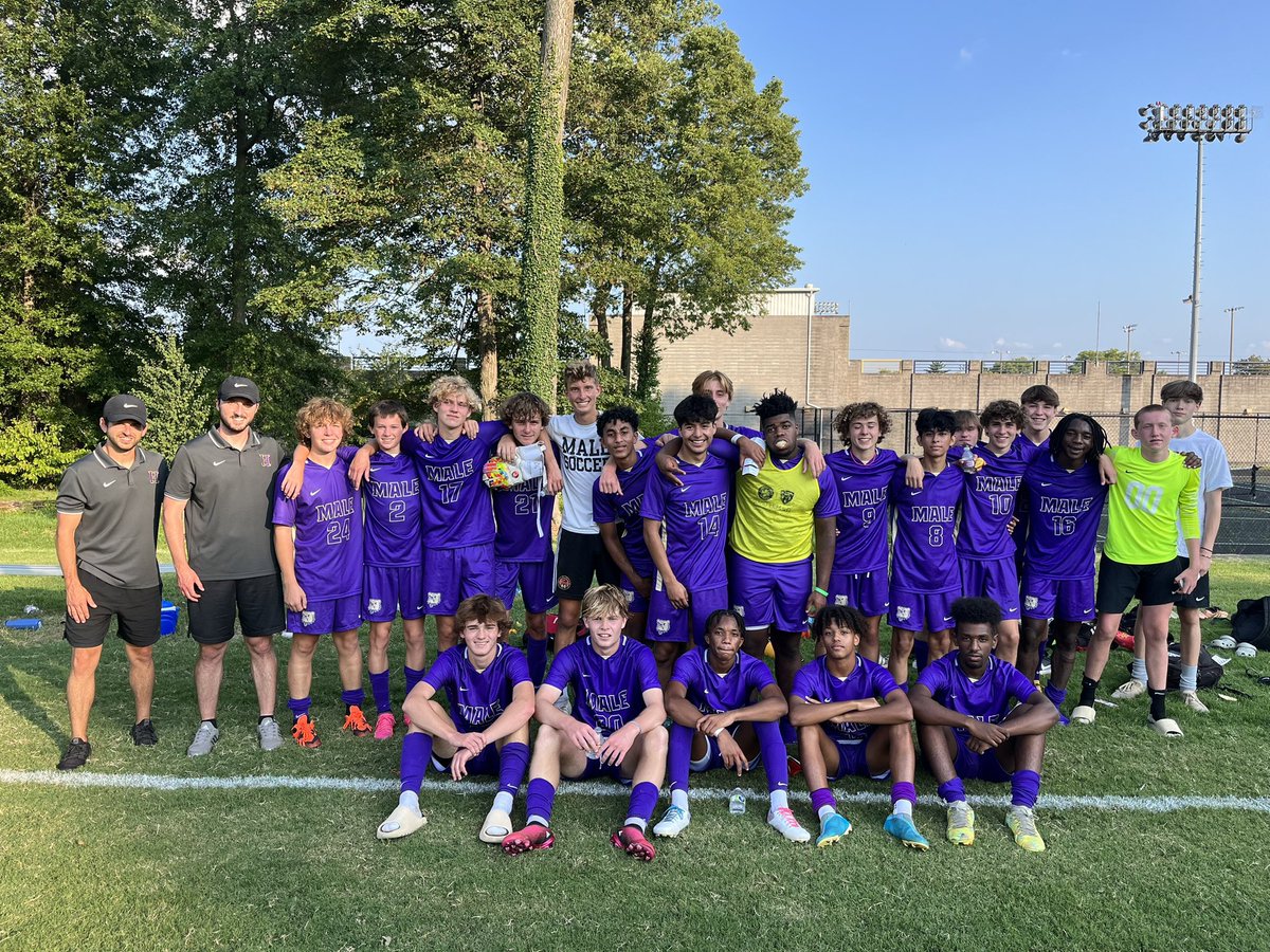 LMHS_BSoc's tweet photo. Solid team win to start the season! #Dawgs https://t.co/MkN0xQBf22