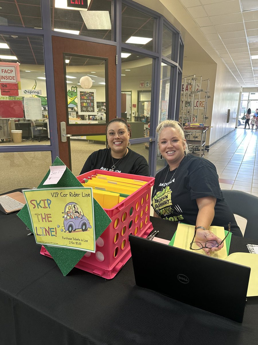 Meet the Teacher @AndersonGators was poppin’! Thank you to our amazing PTO and caring families who came out to support our gators! We appreciate all of you! 🩷🐊🩷🐊 #soaringtosuccess @SpringISD @SpringISD_FACE @NitaC1908 @ClarkWritesNow @SpringISD_GCMH @LaQuitaCarter2