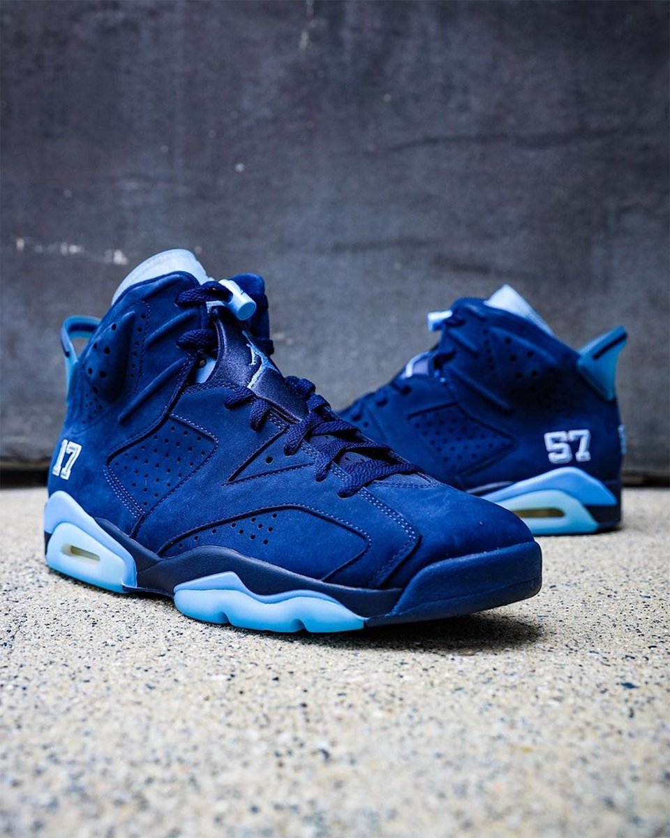 SneakerNews's tweet photo. Rare look at the Air Jordan 6 "UNC Tar Heels Six Championships" PE 🏆 🏆 🏆 🏆 🏆 🏆 https://t.co/x2bZFQ21Nn