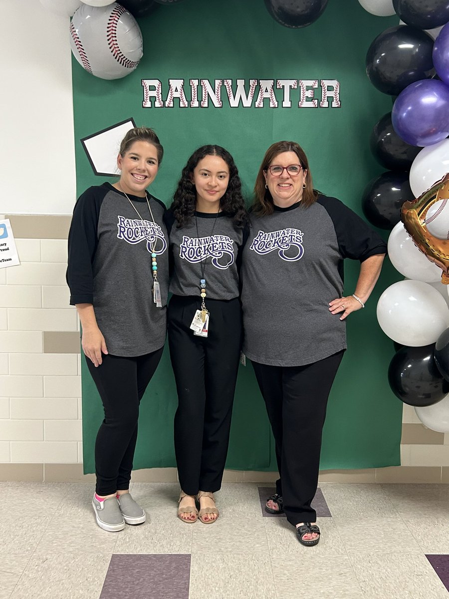 Perezrockets's tweet photo. We knocked meet the teacher out of the park. ⚾️ We can’t wait to welcome our students on Thursday. ❤️⚾️ #RainwaterMyHomeTeam @MrsJohnson_5th @Mrs_Norsworthy @CFBISD @CFBRainwater https://t.co/YzHQhWfBX1