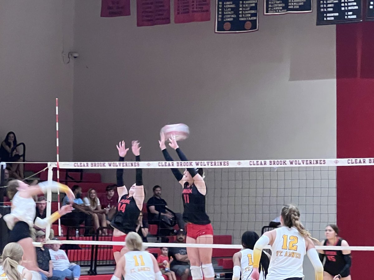 ClearBrookHS's tweet photo. Brook Volleyball vs. St. Agnes!! What an incredible game to start the season with a WIN…Freshman &amp; JV in FULL support!! #weareclearbrook #onaquest https://t.co/9RfYIyibkC