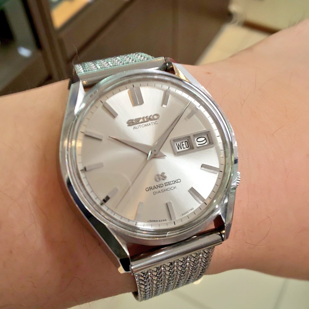 transfer_maeda's tweet photo. 北海道の短い夏の間ですが、革バンドからメタルバンドに交換。 #SEIKO #62GS #BAMBI https://t.co/eqERQDF1ko