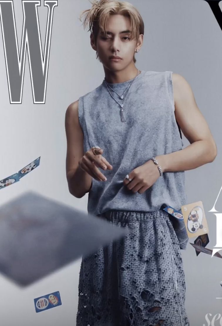 btschartsxdaily's tweet photo. [NEWS] #Taehyung will be on the September cover of 3 Magazines!

— W Korea
— Arena
— Pop Mag https://t.co/NRYTuVFrfq