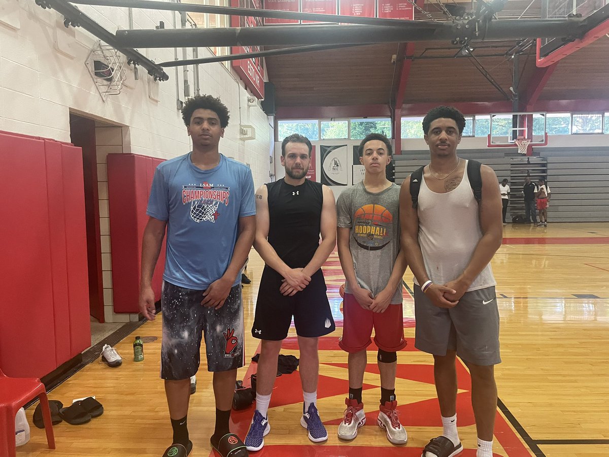 Great workout my guys today, clearly the grind has been paying off. Keep an eye for these players as the season starts up! @JonnyjumperStl @JWhite5511 @TwoTwelveSports