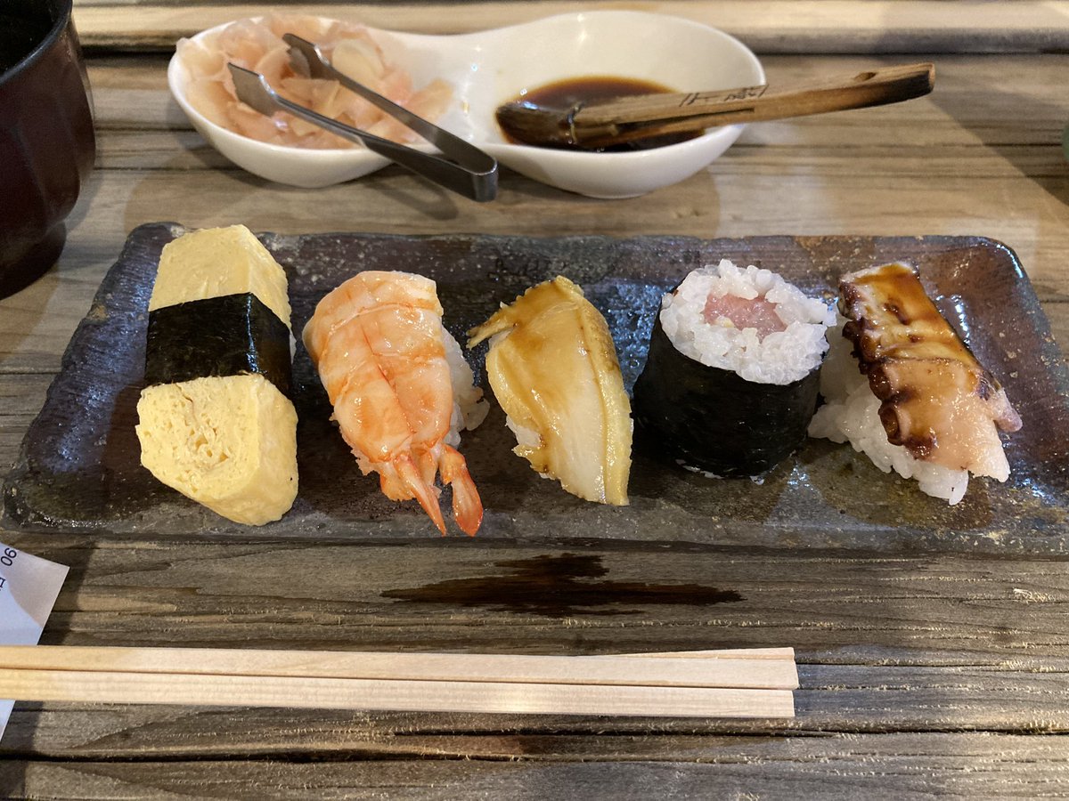 usg_ckn's tweet photo. 夏休みの楽しみは今日の朝ごはんに全振り(ﾟдﾟ)b https://t.co/3VCOTMW2jd