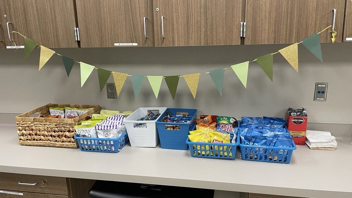 Thank you to our <a href="/ace_pto/">ACE PTO</a> for showering our teachers with love tomorrow!! We appreciate y’all!!! We are ready to be active duty for our Blue Jays! 🧡💙<a href="/Marilyn_Mann1/">Marilyn Mann</a> <a href="/Christy_Erb/">Christy Erb</a> <a href="/HumbleISD/">Humble ISD</a> #youvebeenchosen