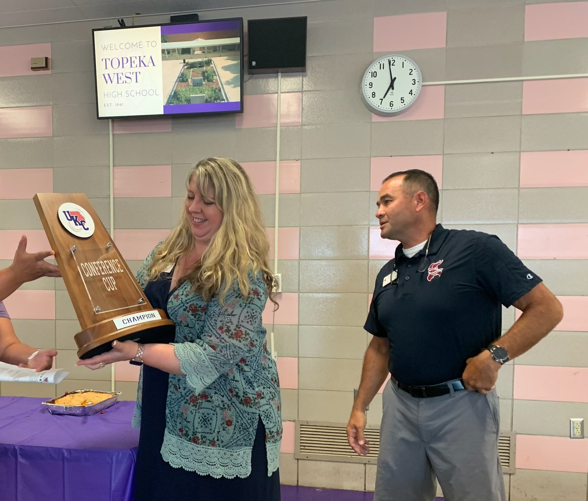 lkvinzsmith's tweet photo. A big shoutout to every scholar athlete, coach, and advisor who helped to earn the UKC League championship!! It's a great day to be a Viking! @SeamanAthletics https://t.co/6ig8QGBREw