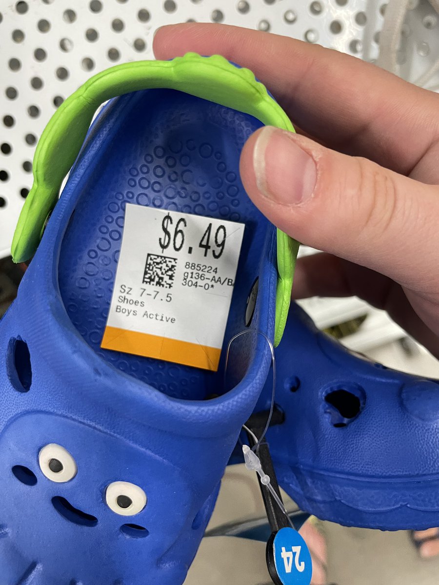 BlueJayGal's tweet photo. Kids shoes - new at Dollarama for $3

Value Village: “let’s charge more than double” https://t.co/rim894g2XA