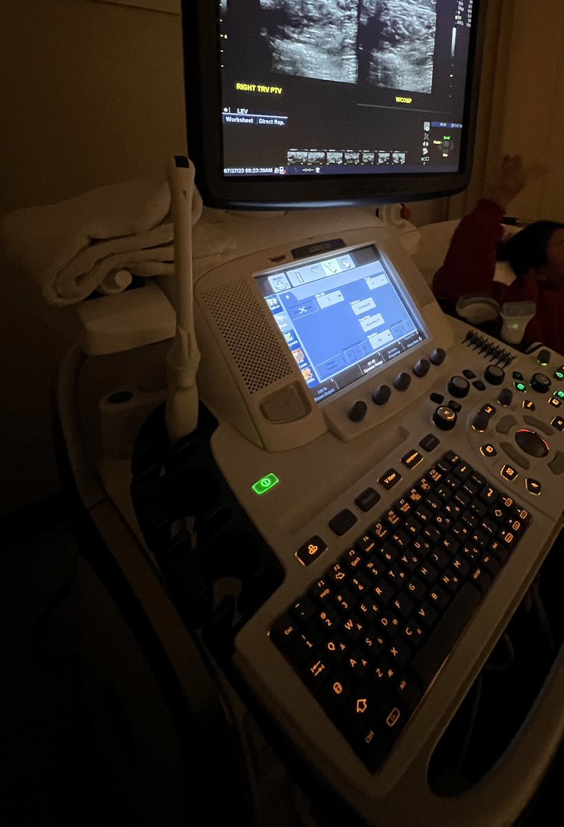 jackieuum's tweet photo. “Hi! My name’s Jackie and I’ll be doing your ultrasound today” I can’t waitttt!!🫶🏼🥺🏥🤍✨ https://t.co/7IX9Uhbyce
