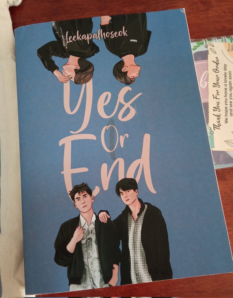 syaubiabha's tweet photo. Yes or End novel by @/Leekapalhoseok (Indo ver)

🛍️ RM 75 exc postage
🛍️ Price is negotiable
🛍️ Full Set (comes with totebag, notebook, keychain &amp; more)
🛍️ DM for more pic/vid/details
🛍️Rts: tak smpt baca lgsg so better I let go

#pasarbl #waanjaimymarket https://t.co/86eTAAh4af