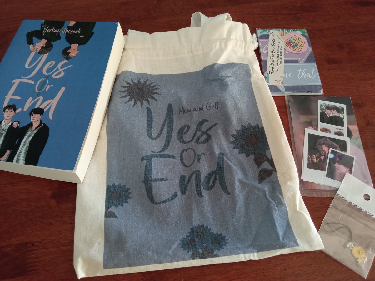 syaubiabha's tweet photo. Yes or End novel by @/Leekapalhoseok (Indo ver)

🛍️ RM 75 exc postage
🛍️ Price is negotiable
🛍️ Full Set (comes with totebag, notebook, keychain &amp; more)
🛍️ DM for more pic/vid/details
🛍️Rts: tak smpt baca lgsg so better I let go

#pasarbl #waanjaimymarket https://t.co/86eTAAh4af