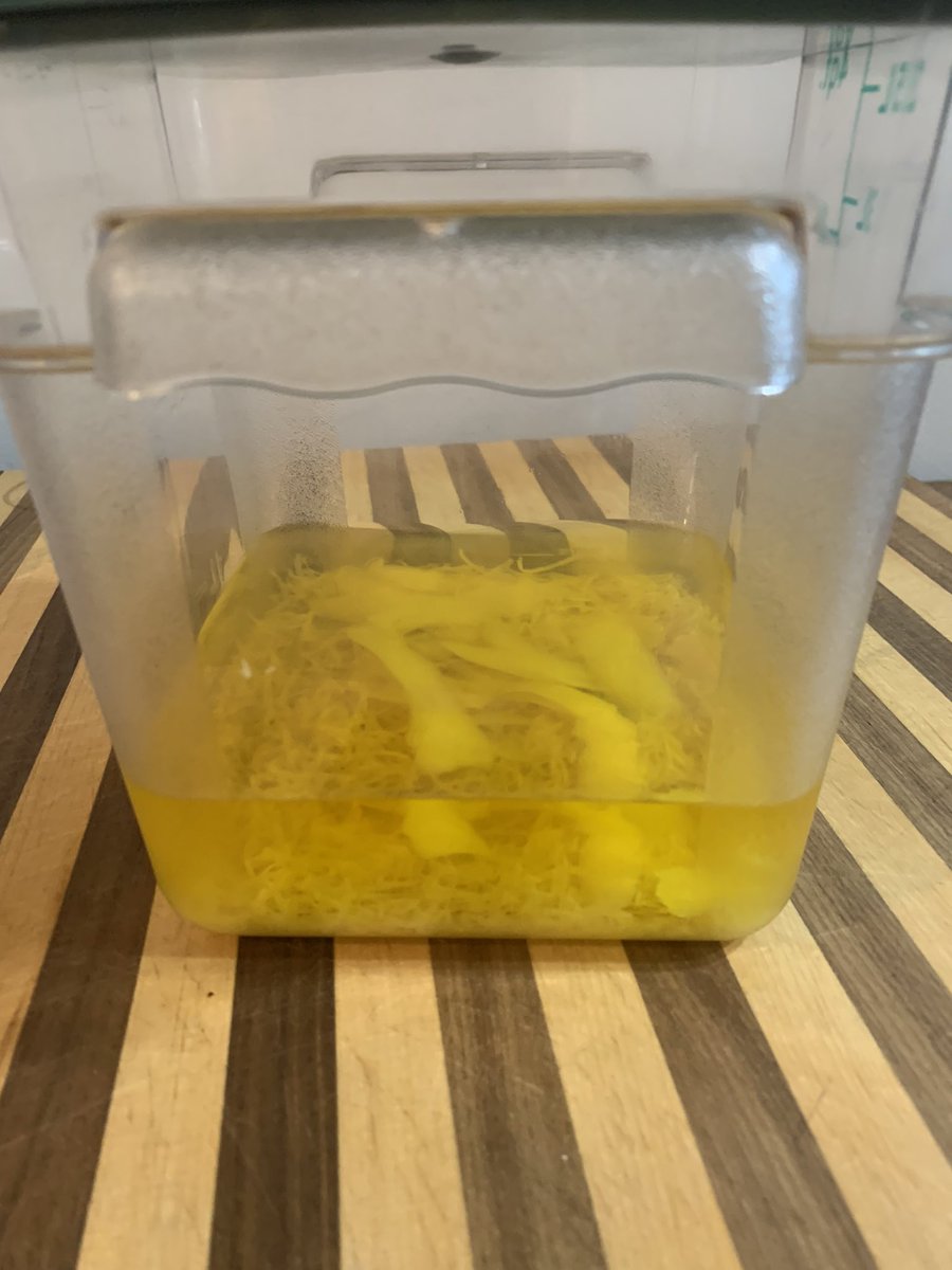 dallascarlson's tweet image. Limoncello
.
#homechef #cheflife #truecooks #chefdallascarlson #killinitinthekitchen #makinmygrandmasproud
