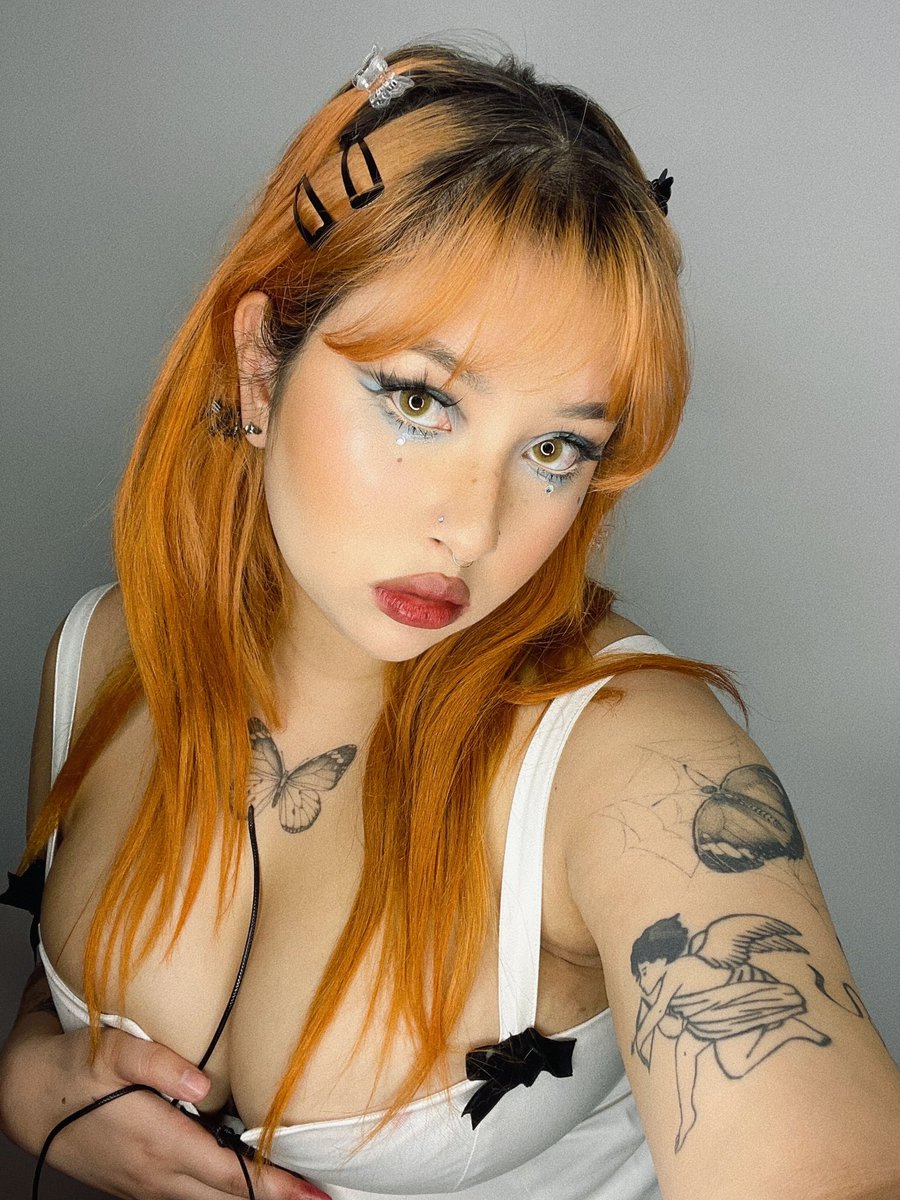 sparklinttrash's tweet photo. Who’s kissing me 😮‍💨 https://t.co/sOur4eo2LL