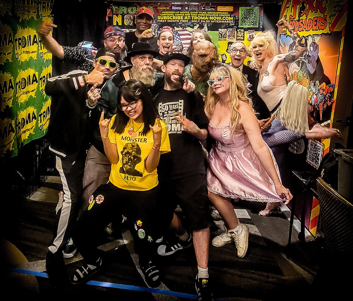 DanTheTromite's tweet image. Some troma team shots from #monstermaniacon