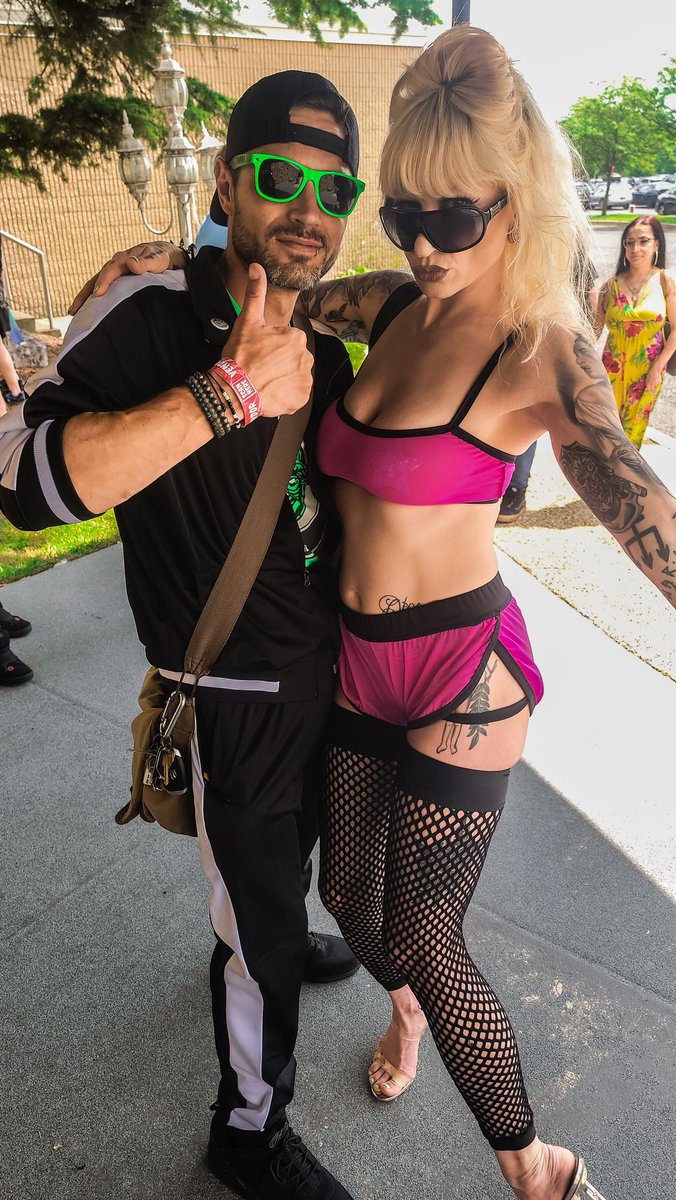 DanTheTromite's tweet image. Some troma team shots from #monstermaniacon