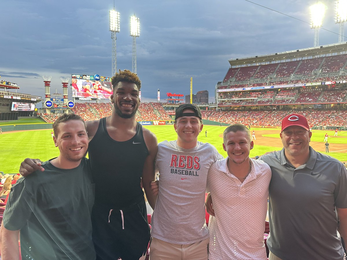 MickeyPardee's tweet photo. Sure have missed these guys!Time flys by!    @DieonteMiles @grant_grubbs_ @jon3sgarr3tt3 @kam3ronpardee https://t.co/9t5D86Y1kh