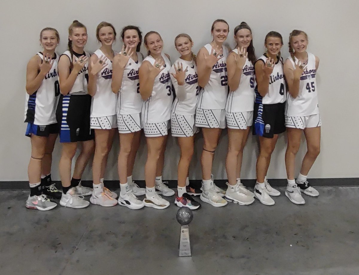 Airborne_2021's tweet photo. 🌟🏀All Starz 17u is a very special group of girls I started with 4 years ago. The have compiled an impressive record and built a lifelong basketball family!❤️ 
Overall record of 90-26 with a National Championship in 2022
Freshman➡️Seniors 
Desta, Jaxsyn, Olivia, Abby and Sadie❤️ https://t.co/jKrWYtaNkc