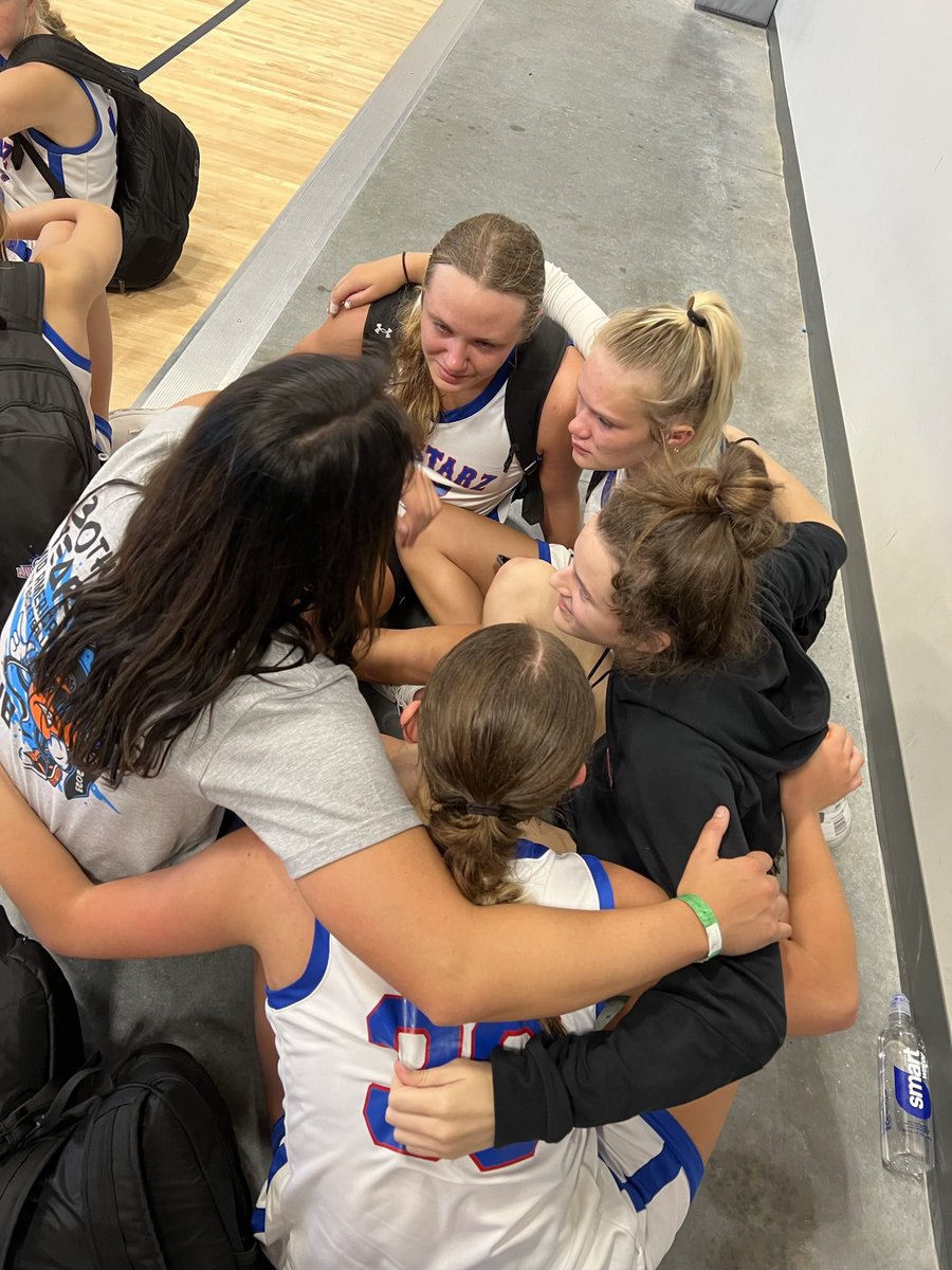Airborne_2021's tweet photo. 🌟🏀All Starz 17u is a very special group of girls I started with 4 years ago. The have compiled an impressive record and built a lifelong basketball family!❤️ 
Overall record of 90-26 with a National Championship in 2022
Freshman➡️Seniors 
Desta, Jaxsyn, Olivia, Abby and Sadie❤️ https://t.co/jKrWYtaNkc
