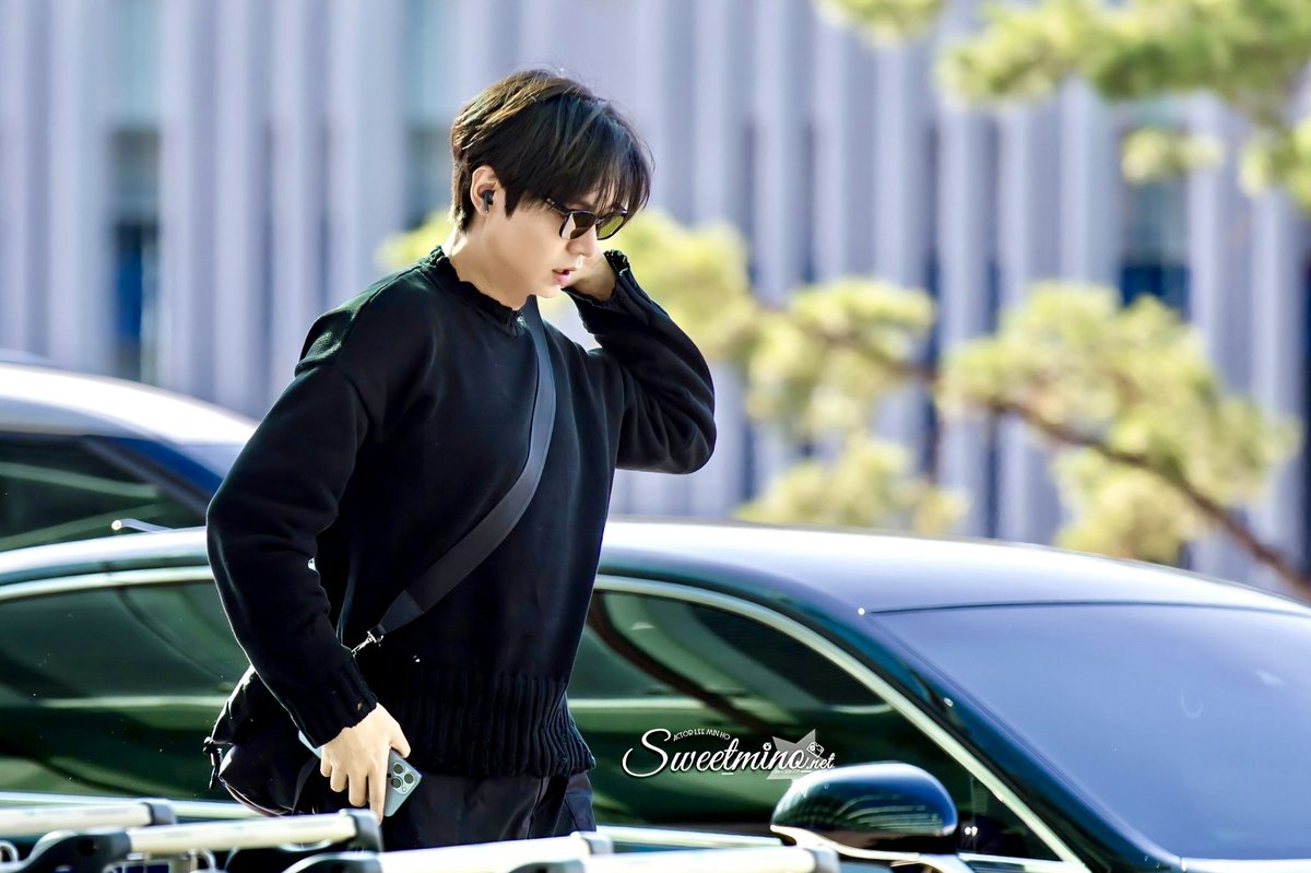 sweetmino_'s tweet photo. 230804 인천공항 출국미노

때늦은 트윗 올리기 ㅎㅎ 
트윗 몇백년만인듯… ! 

#이민호  #leeminho  #sweetmino_ https://t.co/rXzCEP6cHp