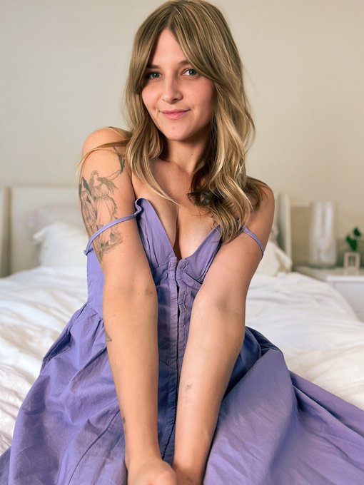 Finally back on twitter after being locked out for a week!?! Hi 💜 https://t.co/WdCwgXw6pb<a href="/tag/thong"class="tags"><span>#thong</span></a><a href="/tag/cameltoe"class="tags"><span>#cameltoe</span></a><a href="/tag/hairywomen"class="tags"><span>#hairywomen</span></a><a href="/tag/hairygirls"class="tags"><span>#hairygirls</span></a><a href="/tag/onlyfans"class="tags"><span>#onlyfans</span></a>