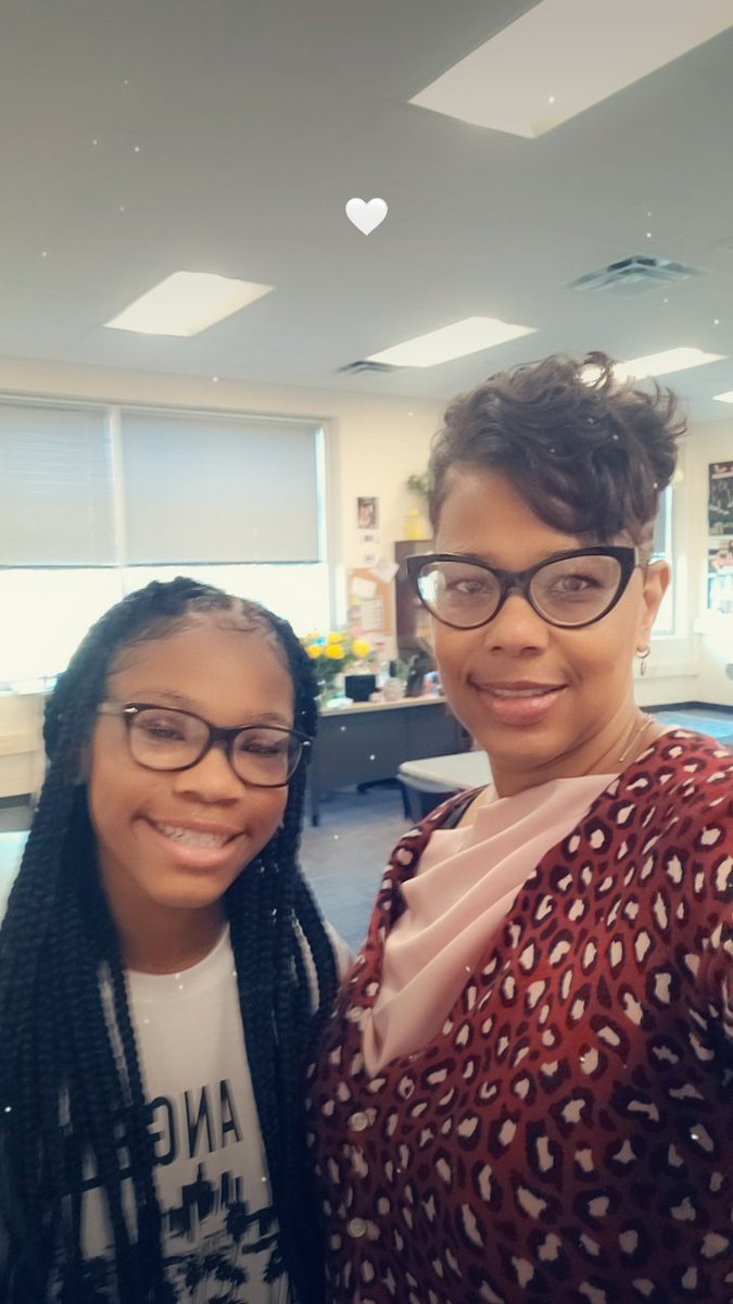 VVanderhorst's tweet image. One of the newest Mustangs @mullerroad happens to be my mini-me. After having 2 great years at her former school, she decided to spend her final year of middle school at my school &amp;amp; in my grade level. Welcome to the Elite 8, Paetyn! #TheNewKid #LittleV #Grade8