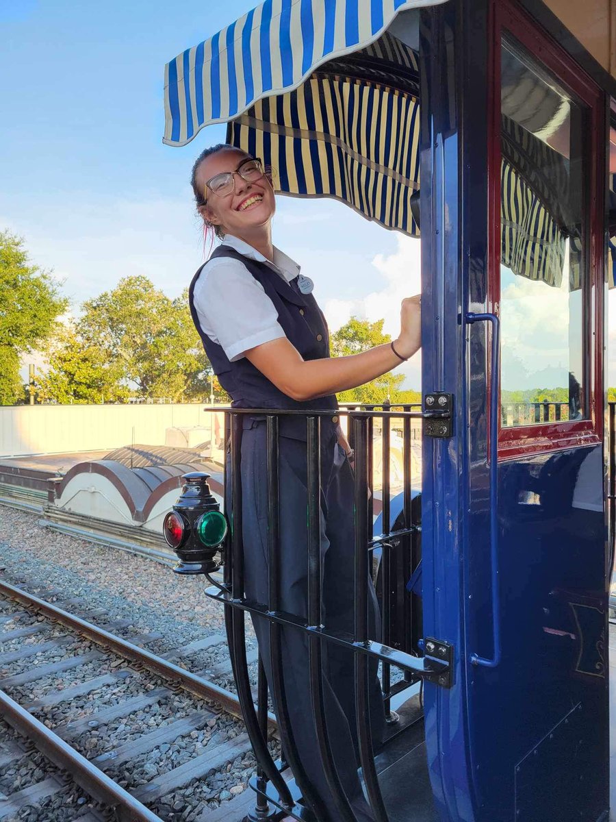 mkeeley49's tweet photo. I guess I got a pretty cool job. Getting to be on the back of the train going around Magic kingdom. Pure happiness couldn’t ask for anything better. https://t.co/VQyD9wOZR5