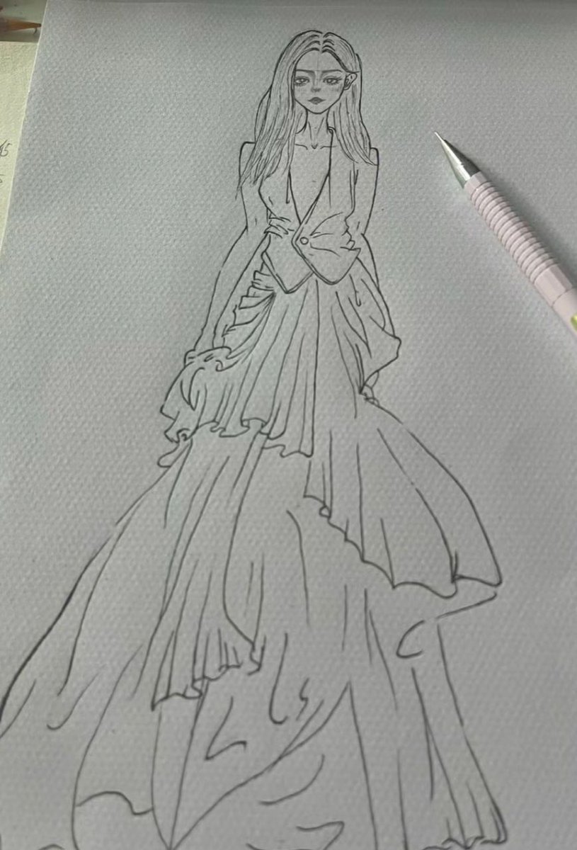 Fsheryllian's tweet photo. Every girl has a princess dream https://t.co/78IdVkC63V