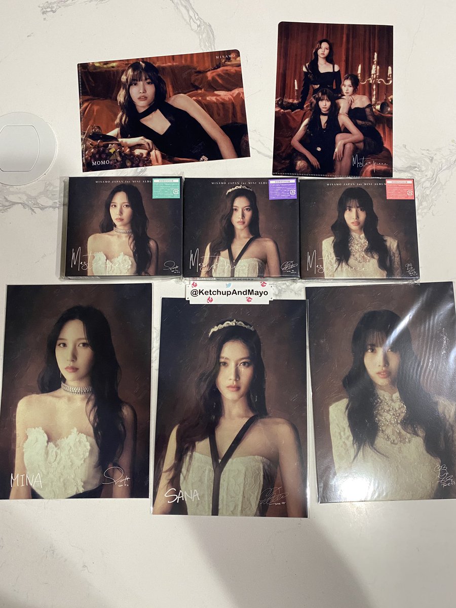 KetchupAndMayo's tweet image. Ahhh! My #MISAMO Japan member albums came! So beautiful! #MISAMO_DoNotTouch  #DoNotTouch