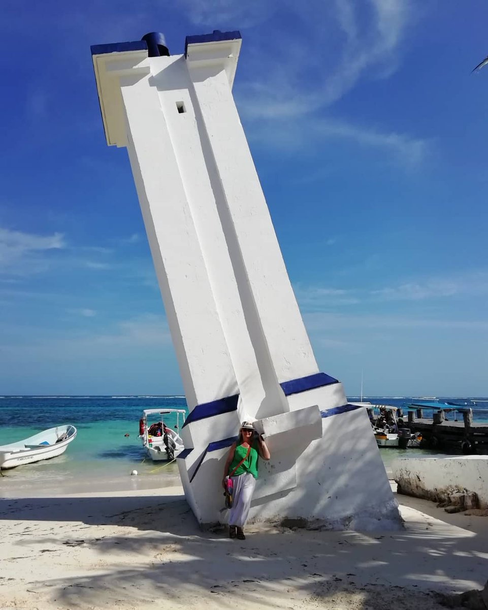 omaralpuche's tweet photo. @CNoveloVela @PeriodismoChet1 @paisayupit @VivoEnChetumal @JulianIsaac77 @BARRNJL @QrBuenas @mapachestec @fauadrian @msalinas21 @joanayelian1 @AlejandroRosel7 @GaluCancun Saludos de #FaroAFaro queridos amigos. https://t.co/dhzjtaP9at