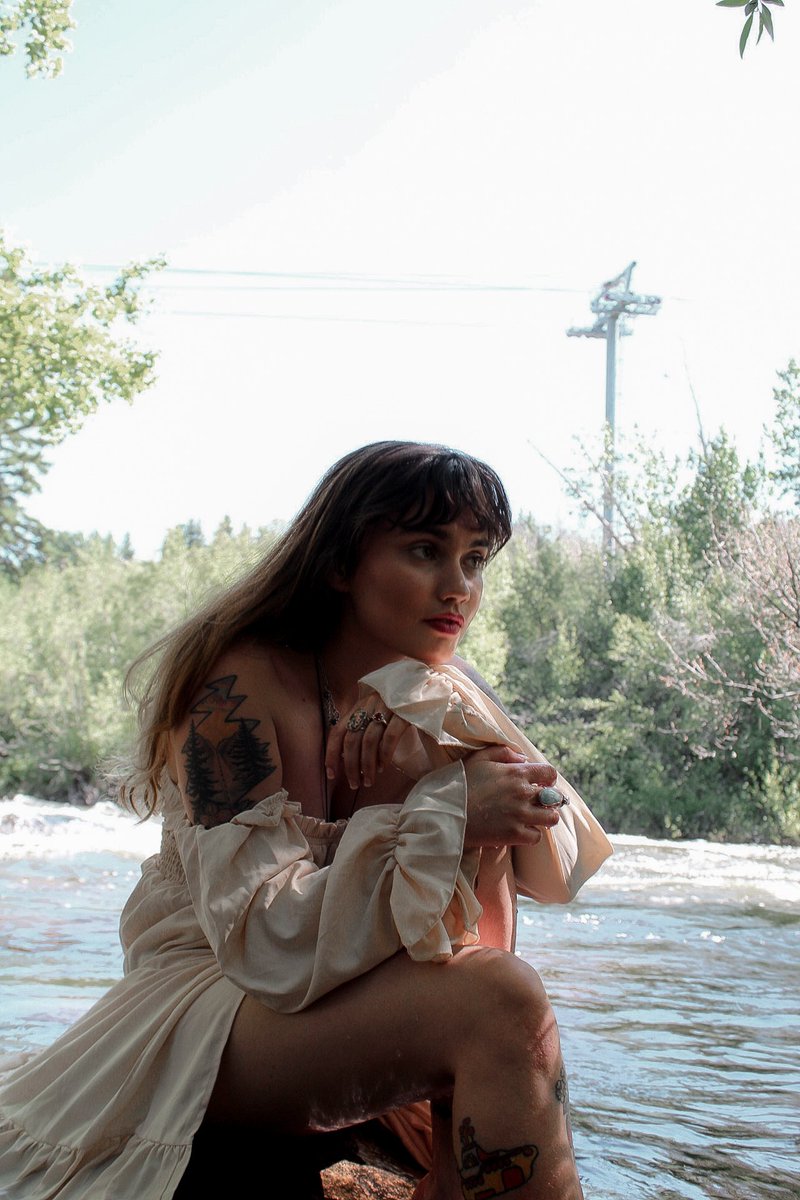 lexintheforest's tweet photo. when you try to come for me i keep on flourishing 🤍 https://t.co/oL6jCgzZ0S